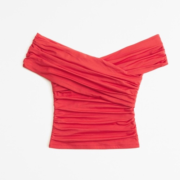 Abercrombie & Fitch Women’s Off the Shoulder Ruched Red Top - Picture 1 of 3